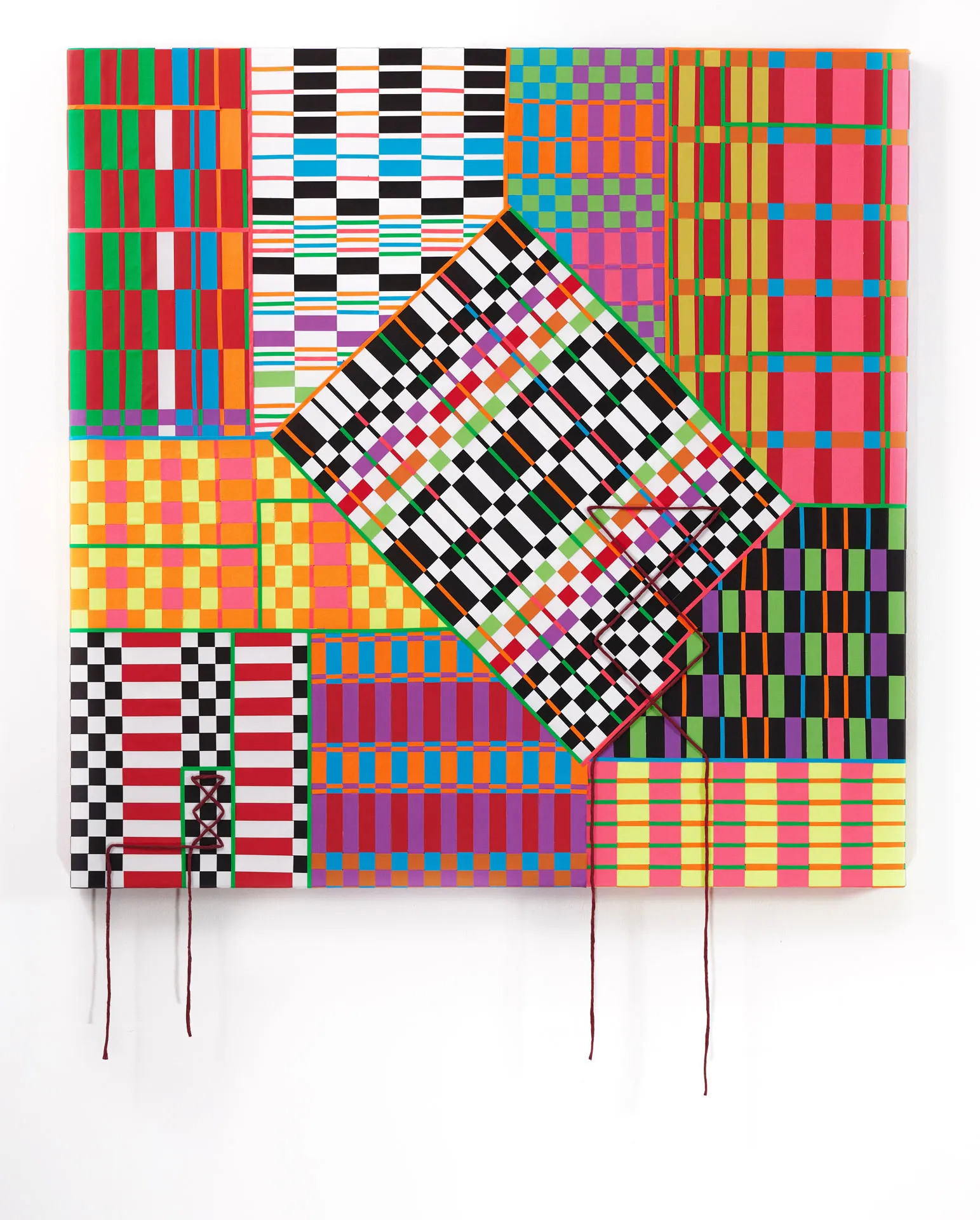 Co-Existence - Tape und Wolle auf Leinwand